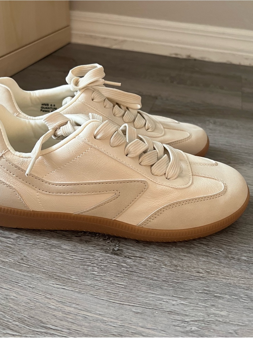 DV by Dolce Vita Sneakers